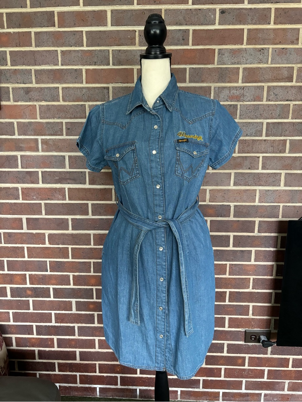 Wrangler Retro University of Wyoming Denim Embroidered Shirt Dress Sz M Snaps